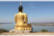 Superviaggi 2018 - Statua del Budda d'oro a Phou Salao