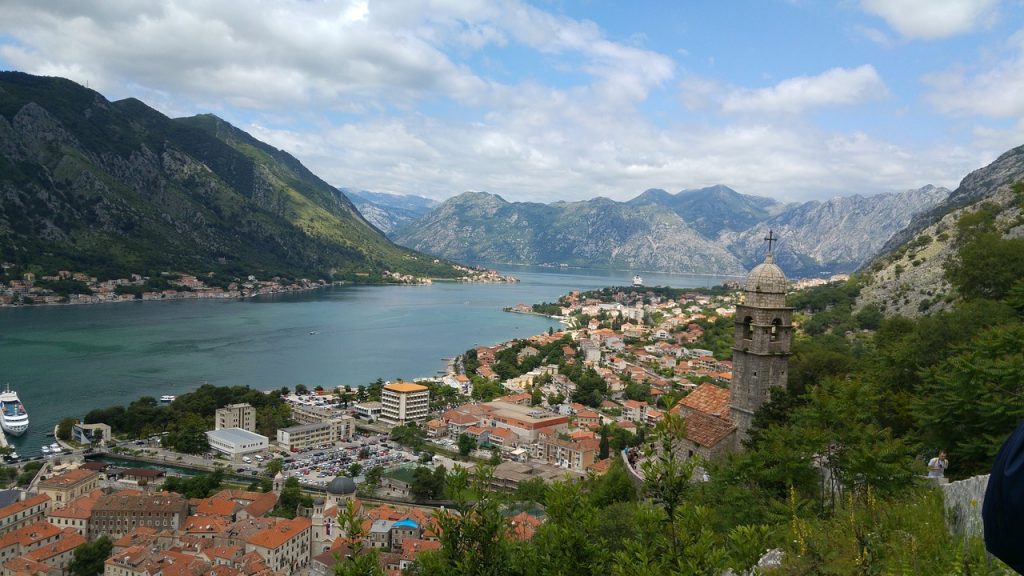Cattaro o Kotor, Montenegro - fiordo