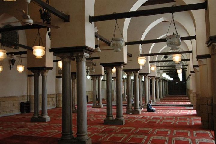 interni della moschea di al azhar al cairo
