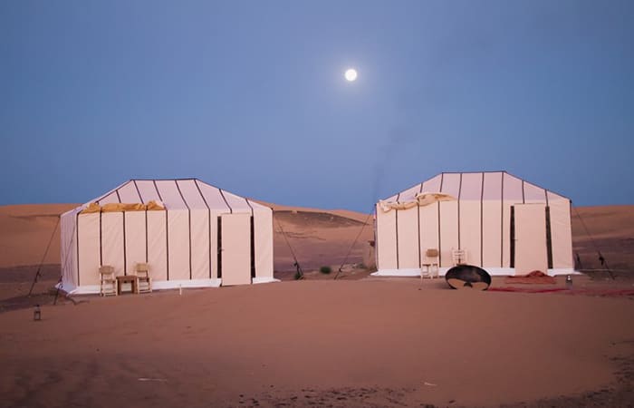 Glamping nel Sahara dormire nel deserto