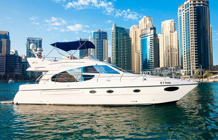 yacht privato di lusso esperienze esclusive a Dubai