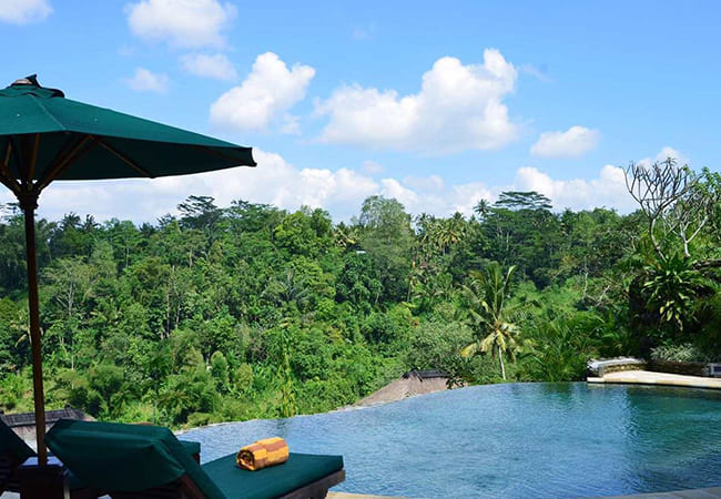 piscina resort di lusso a Bali The Royal Pita Maha