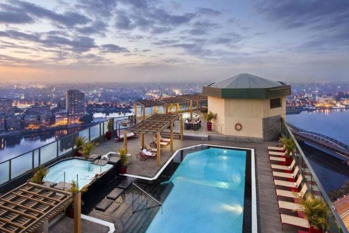 fairmont nile city hotel 5 stelle il cairo piscina rooftop