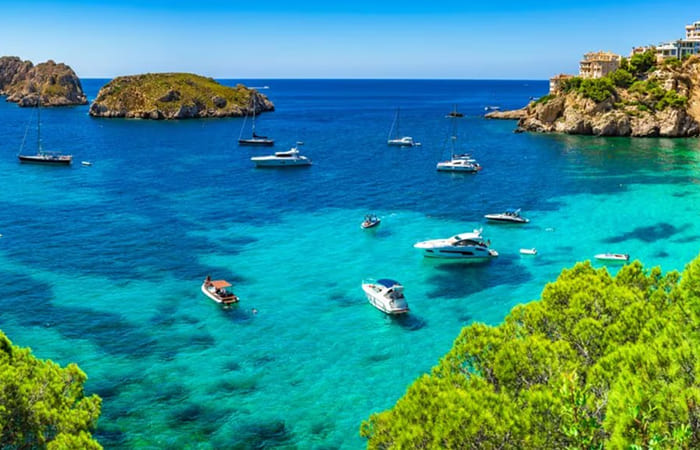 vacanza primaverile al caldo nelle isole Baleari 