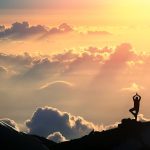 Yoga e trekking un’avventura tra le vette dell’Himalaya